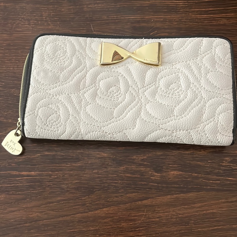 Betsey Johnson wallet